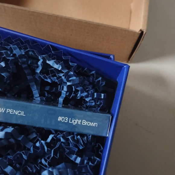 Fast B Eyeliner - Picture 3 of 3